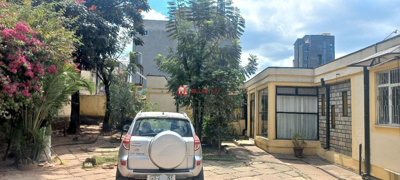 63.Bole Rwanda 460 m² L – shape Service Quarter House (For residence Apartment Or other investment )