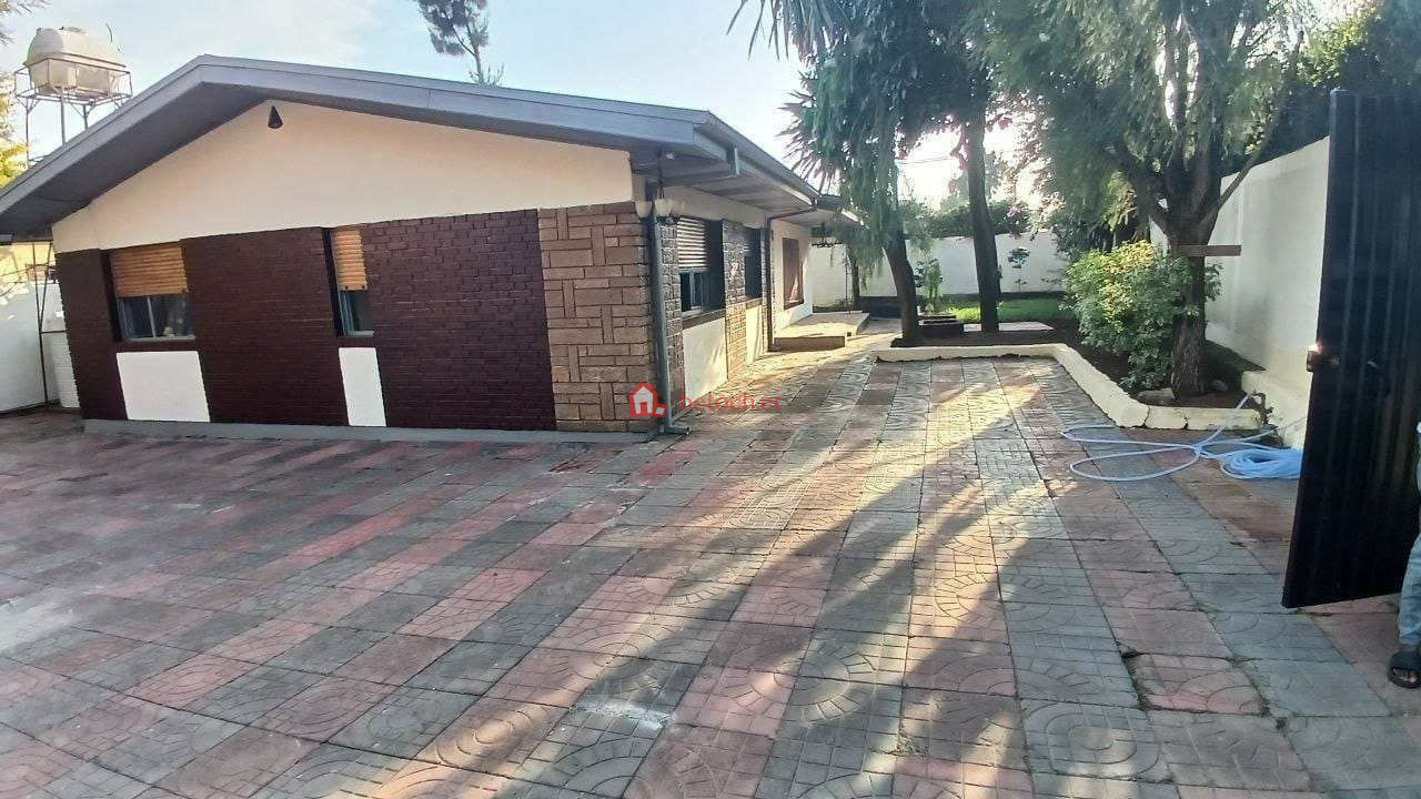Kazanchis 510 m² Resident Villa House