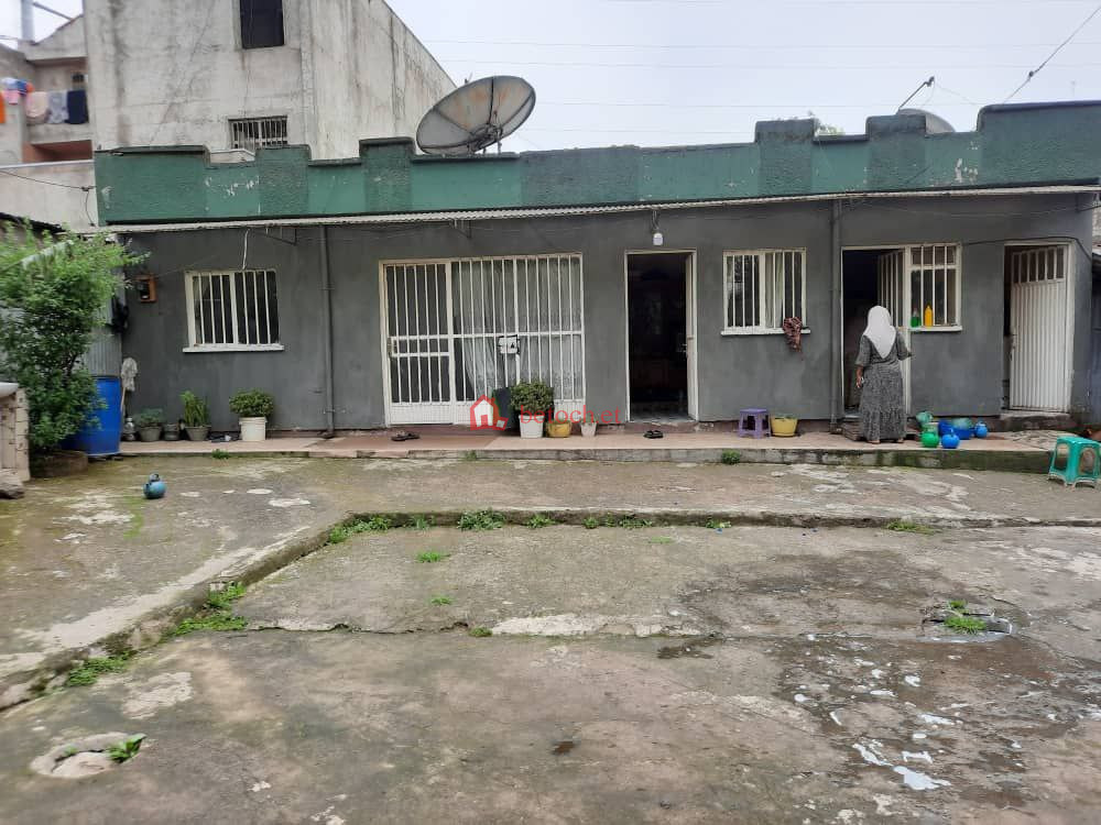 Tore Hayiloch 302 m² L – shape Service Quarter House (For residence or Apartment )