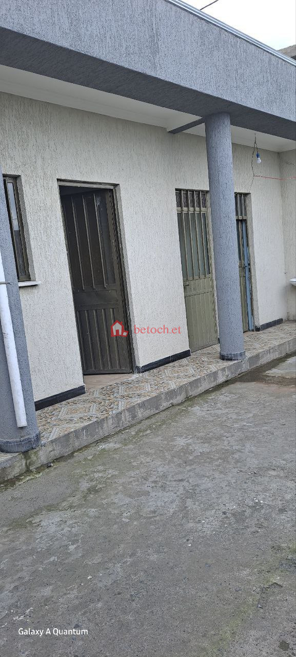 House for sale Oromia Tafo 140 m² L – shape Service Quarter House