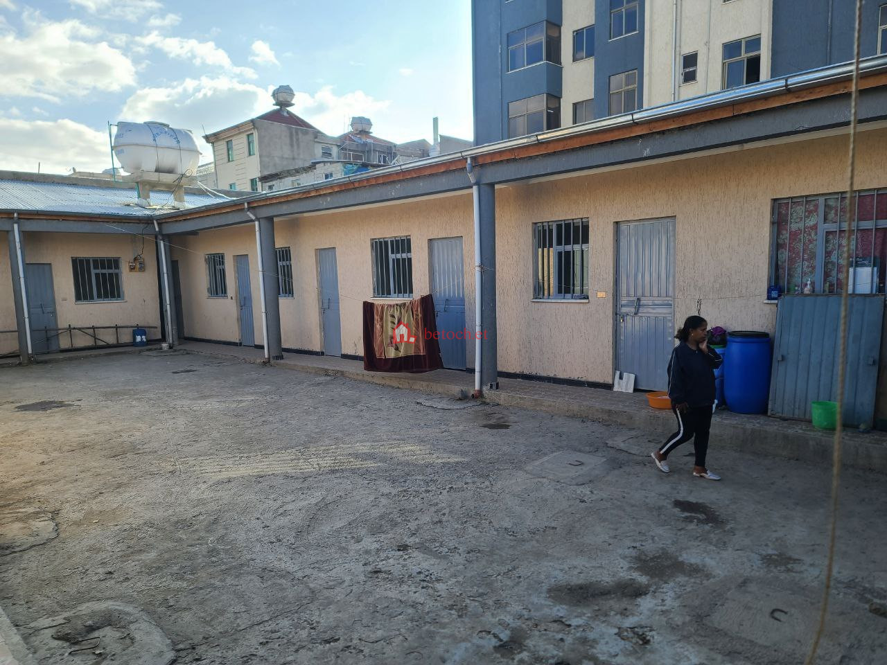 86.L – shape house hayile garment 407 m² Service Quarter