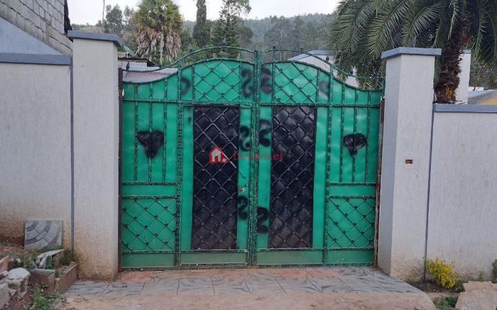 66.Franc-bela 150 m² L – shape Service Quarter House