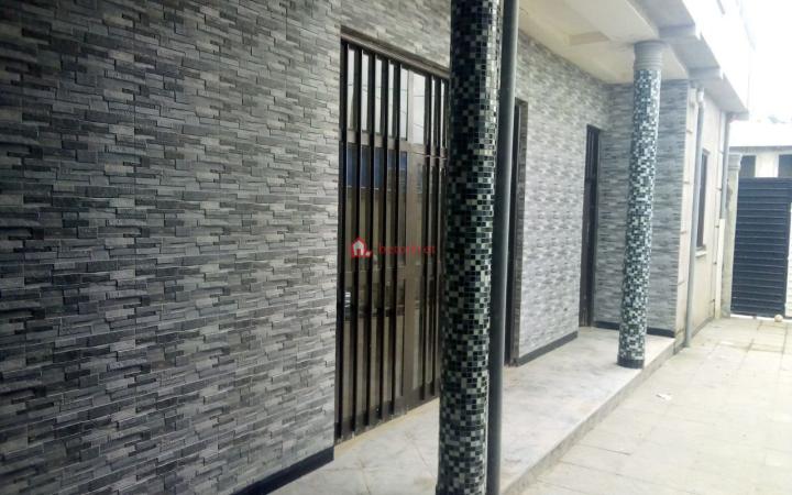 129.Lege tafo 140 m² L – shape Service Quarter House