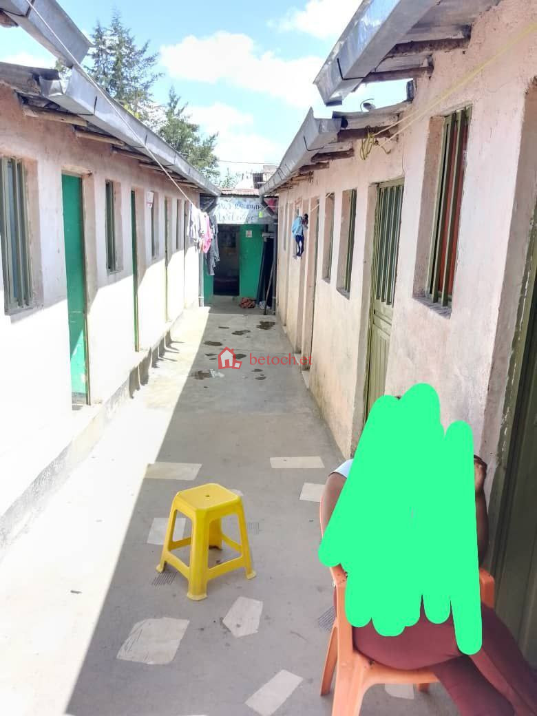85.Saris Zembaba 124 m² L-shape Service House Pension