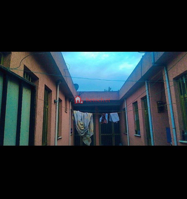 72.Gured Sholla salite mihiret 160 m² L – shape Service Quarter House