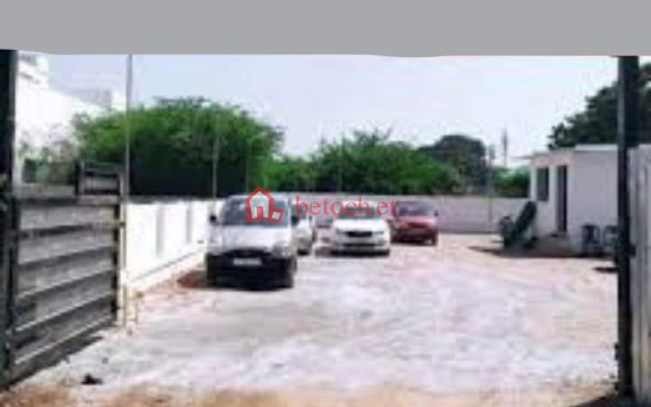 75.Kera 1380 m² l – shape Service Rooms Land
