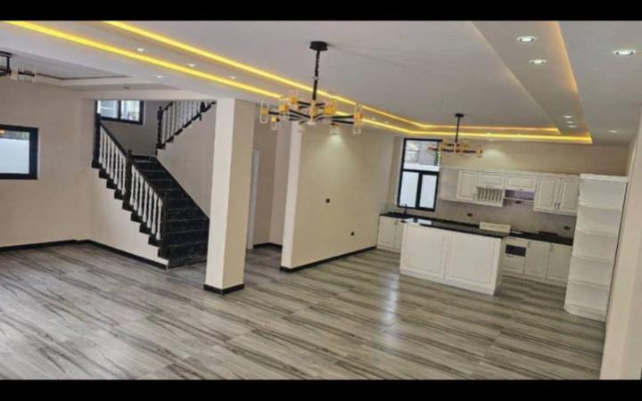 Luxurious Villa House in Garment