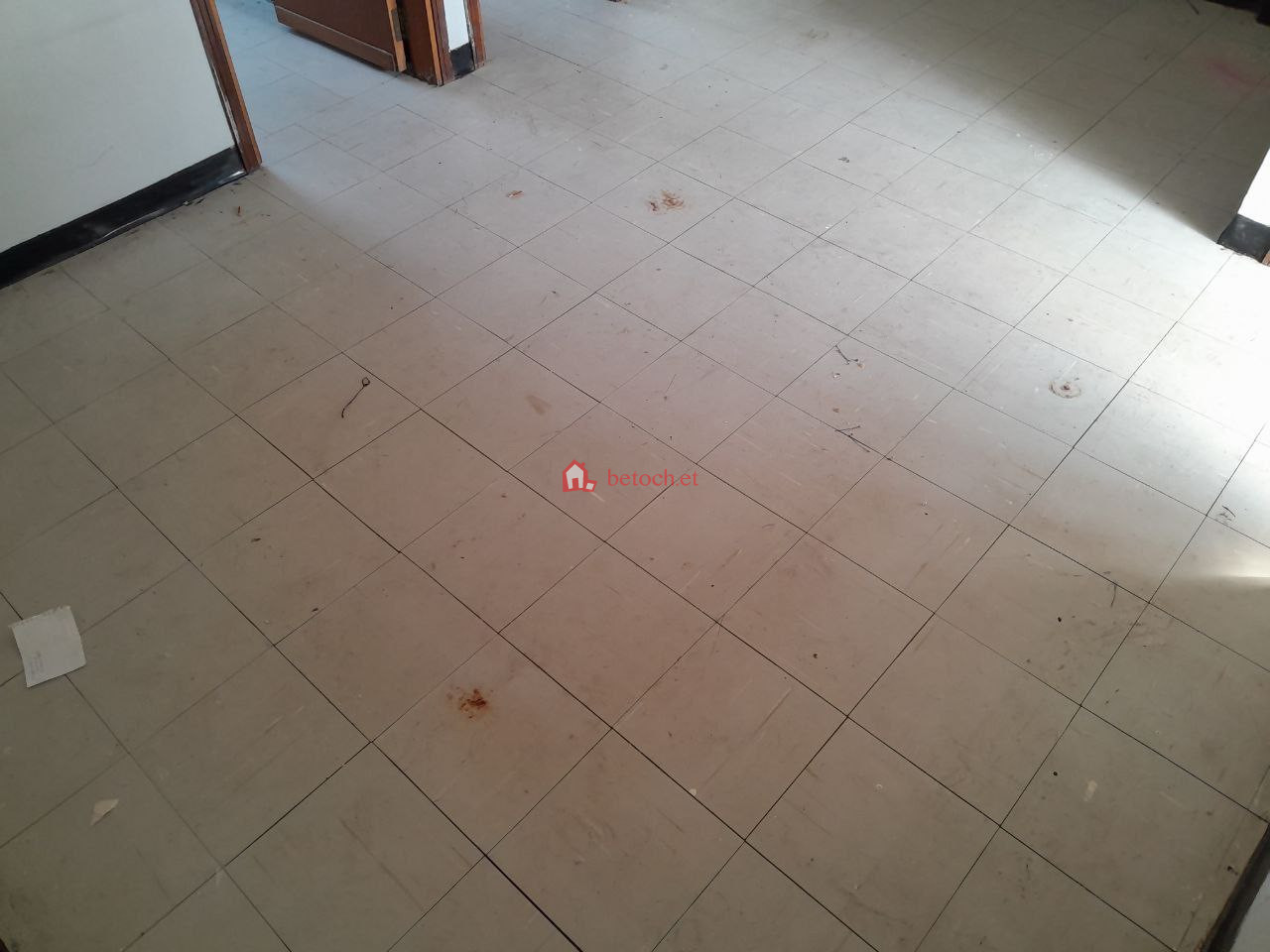 Sar bet Mechare Meda 20*80 Condominium 35 m² 3rd floor