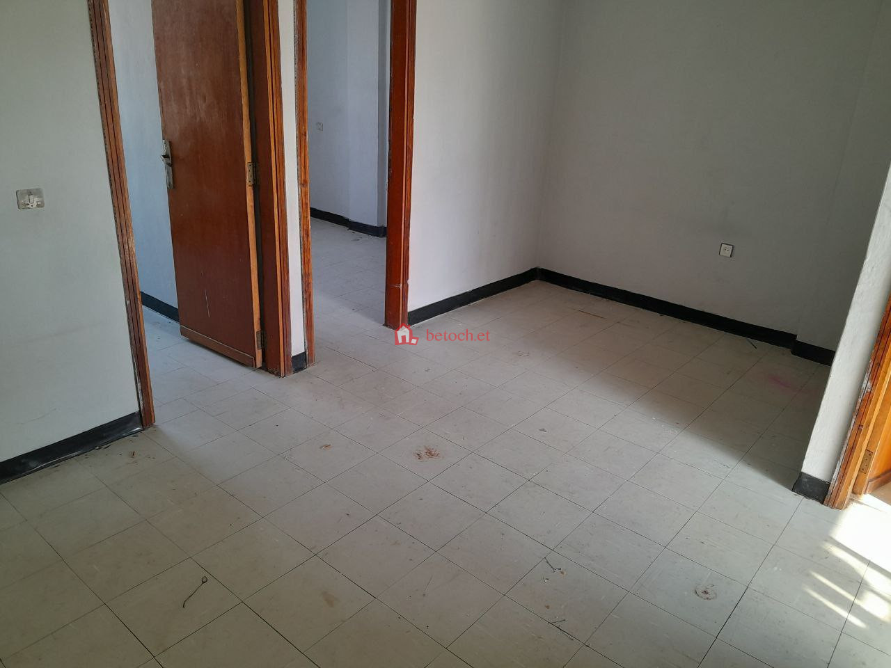 Sar bet Mechare Meda 20*80 Condominium 35 m² 3rd floor
