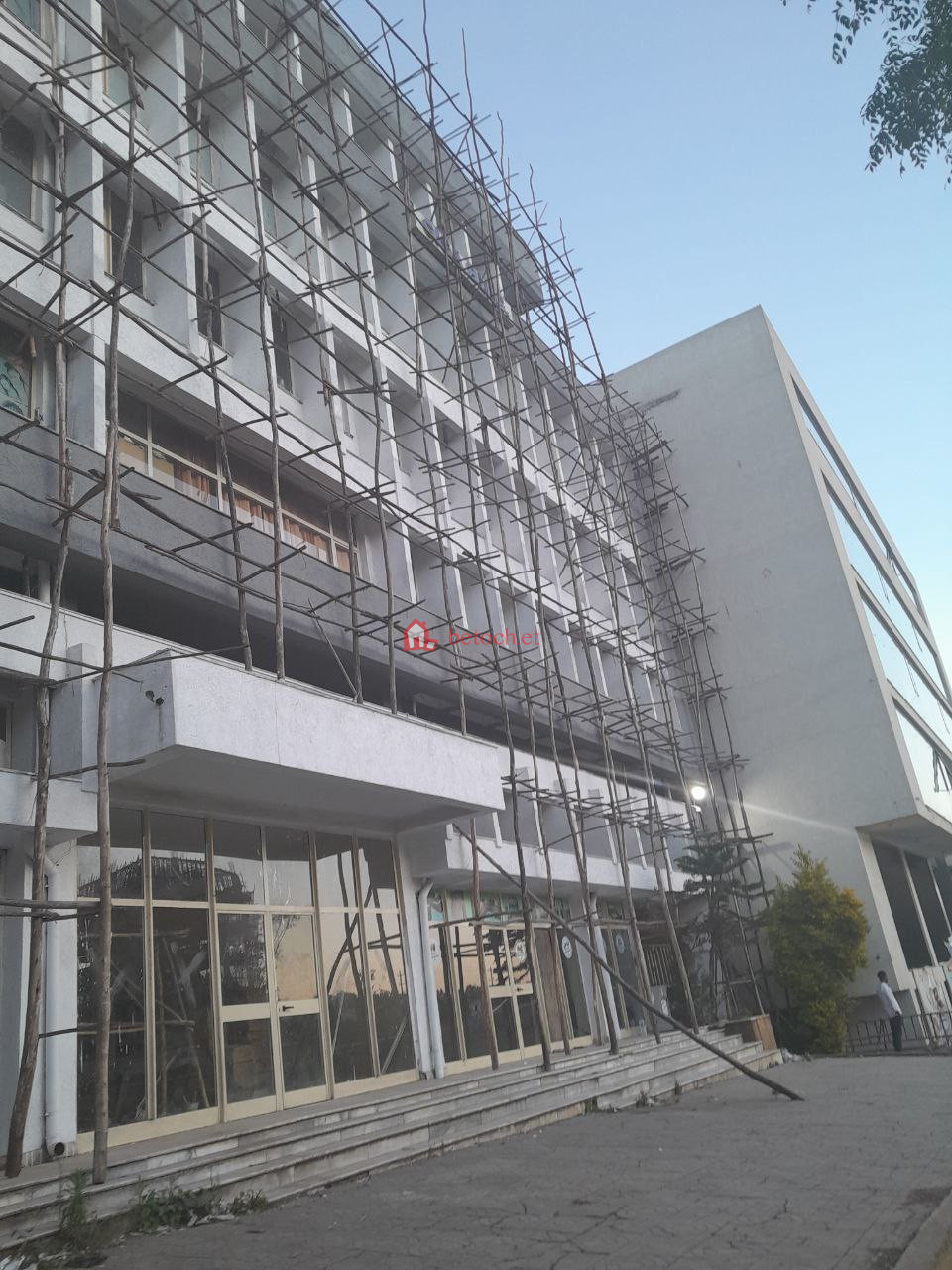 49.Addis Ababa 1168 m² G⁺⁵ commercial building (ያልተከፈለ የባንክ እዳ አለበት )