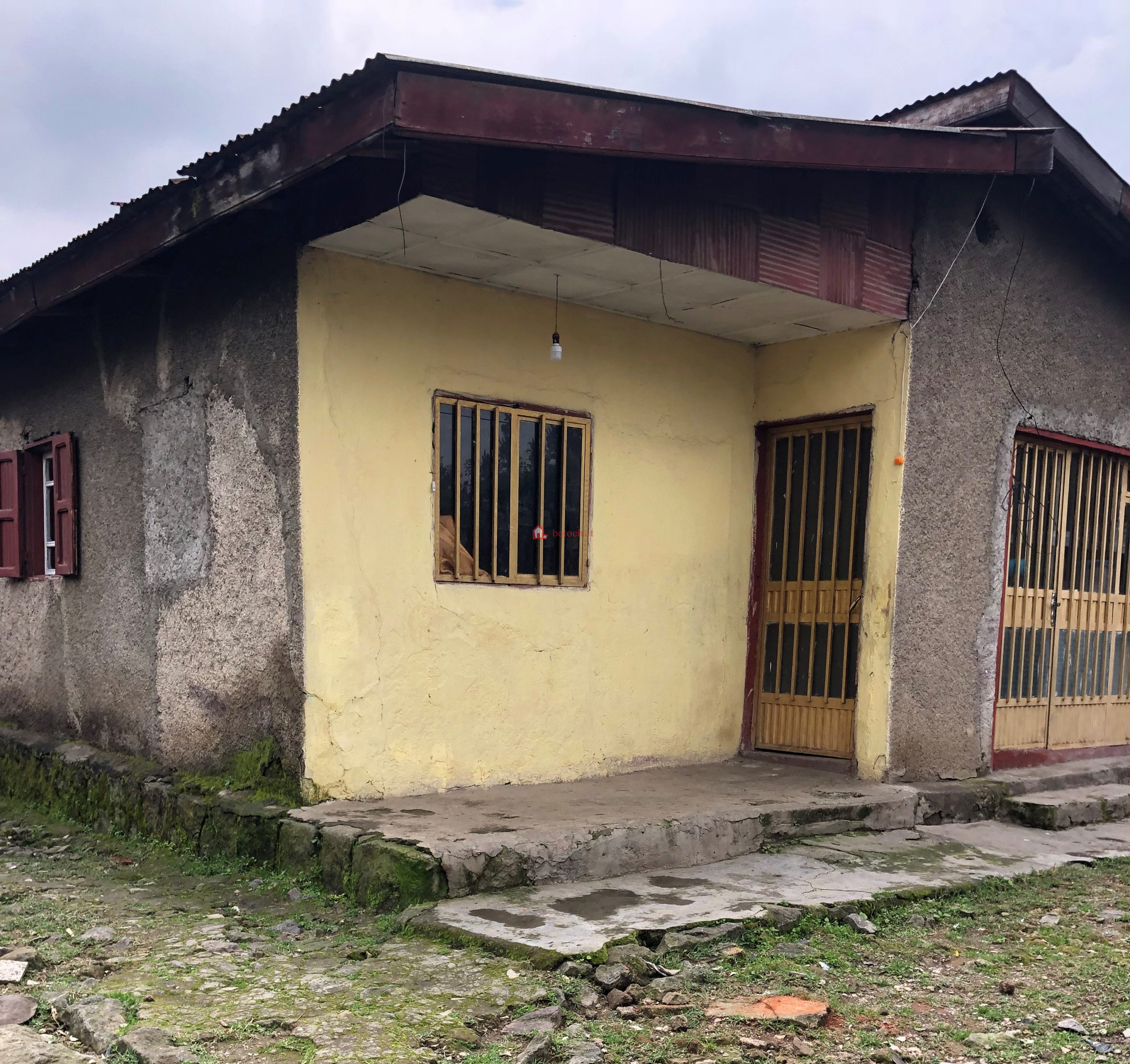 101.Beqilo bet Global Hotel 281 m² an old House (For Commercial or Apartment Purposes )