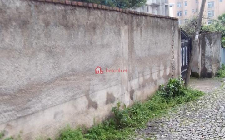 145.Urael Bamibis 500 M² Old House