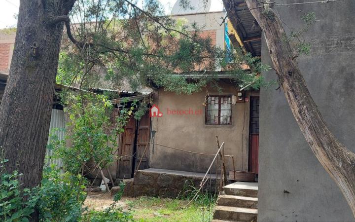 2.Bole bulbula 195 m2 Ground an old Villa House