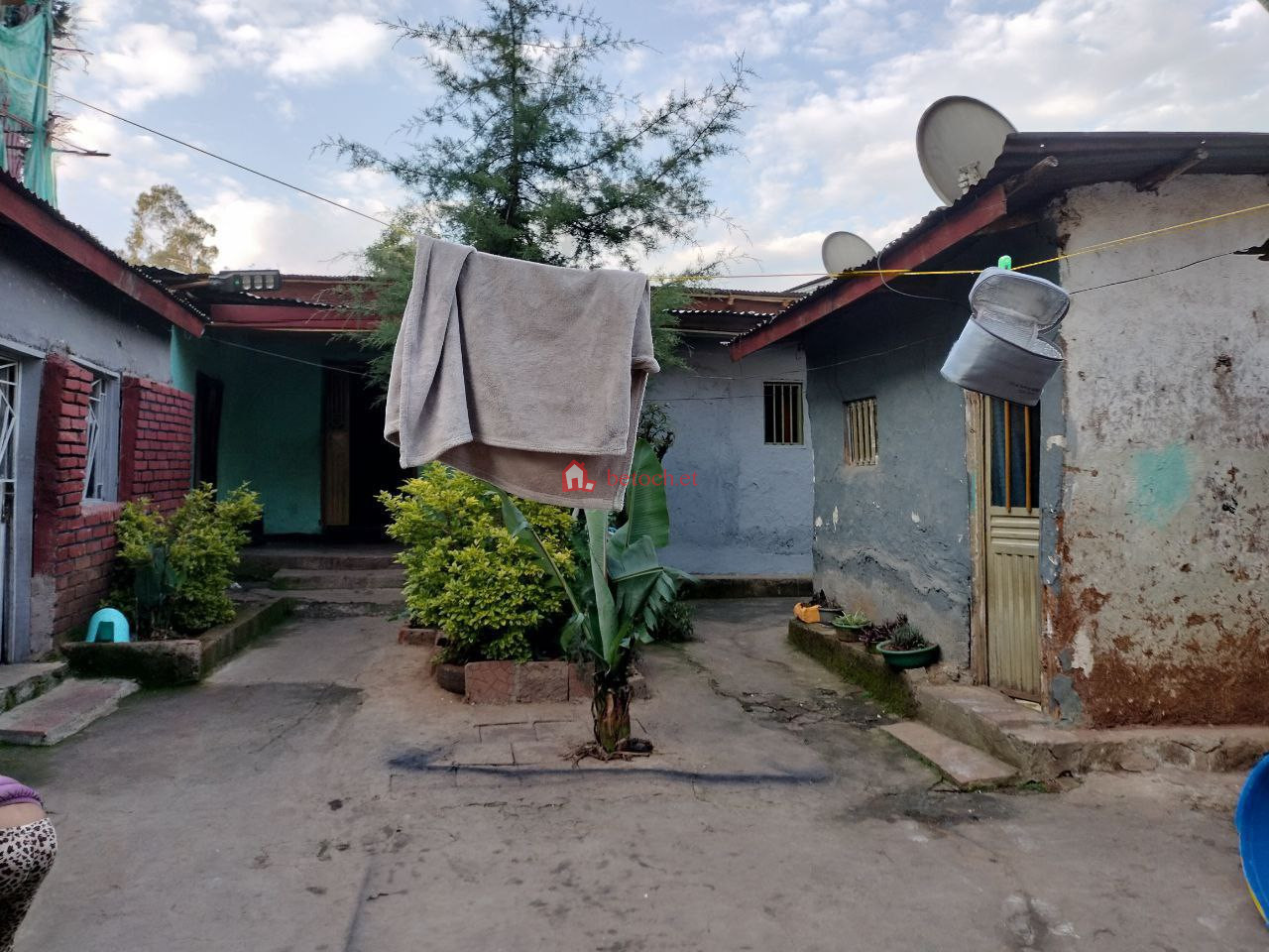 6.Asiko birichiqo condos 315 m² Old Residence House (For apartment,Hotel or other)