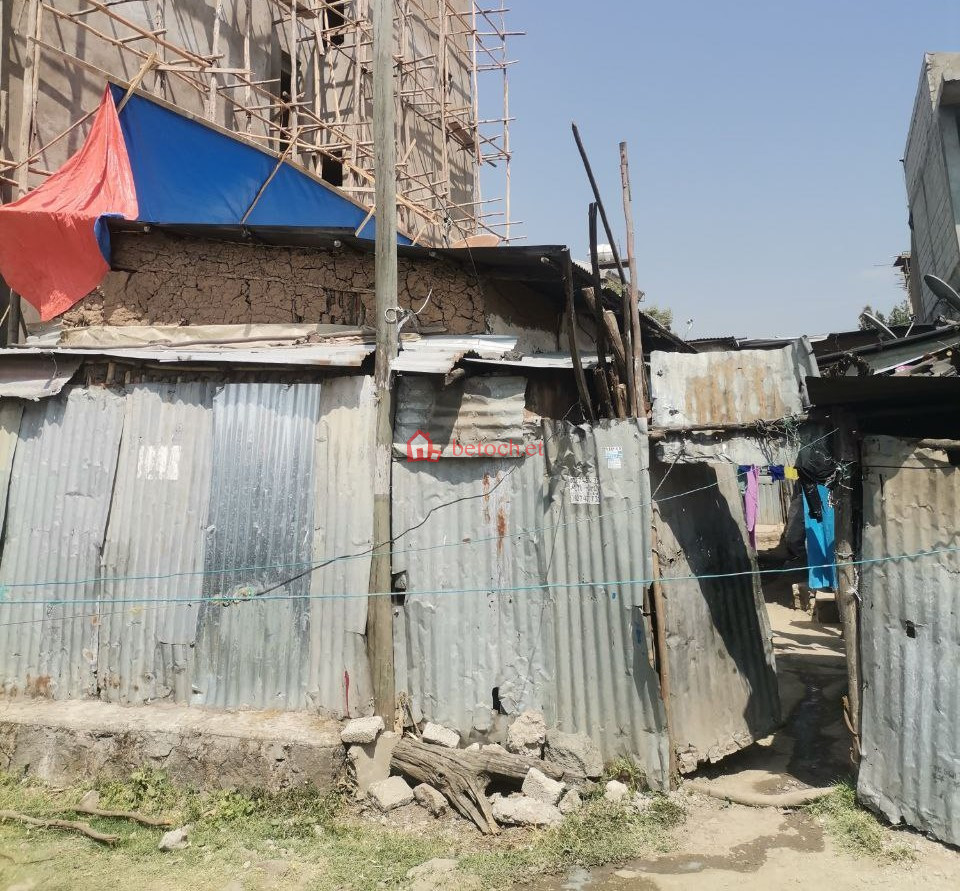 117.Lebu Abirhamu Silasse 150 m² Open Space land