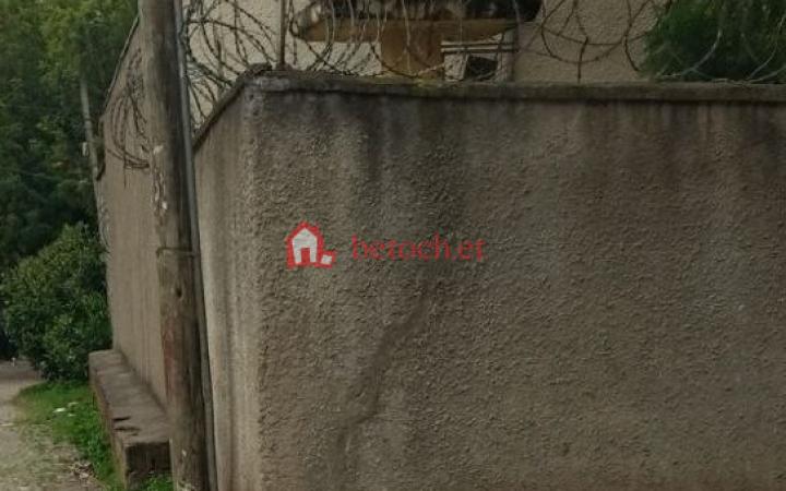 54.Abuware 231 m2 an old residence House