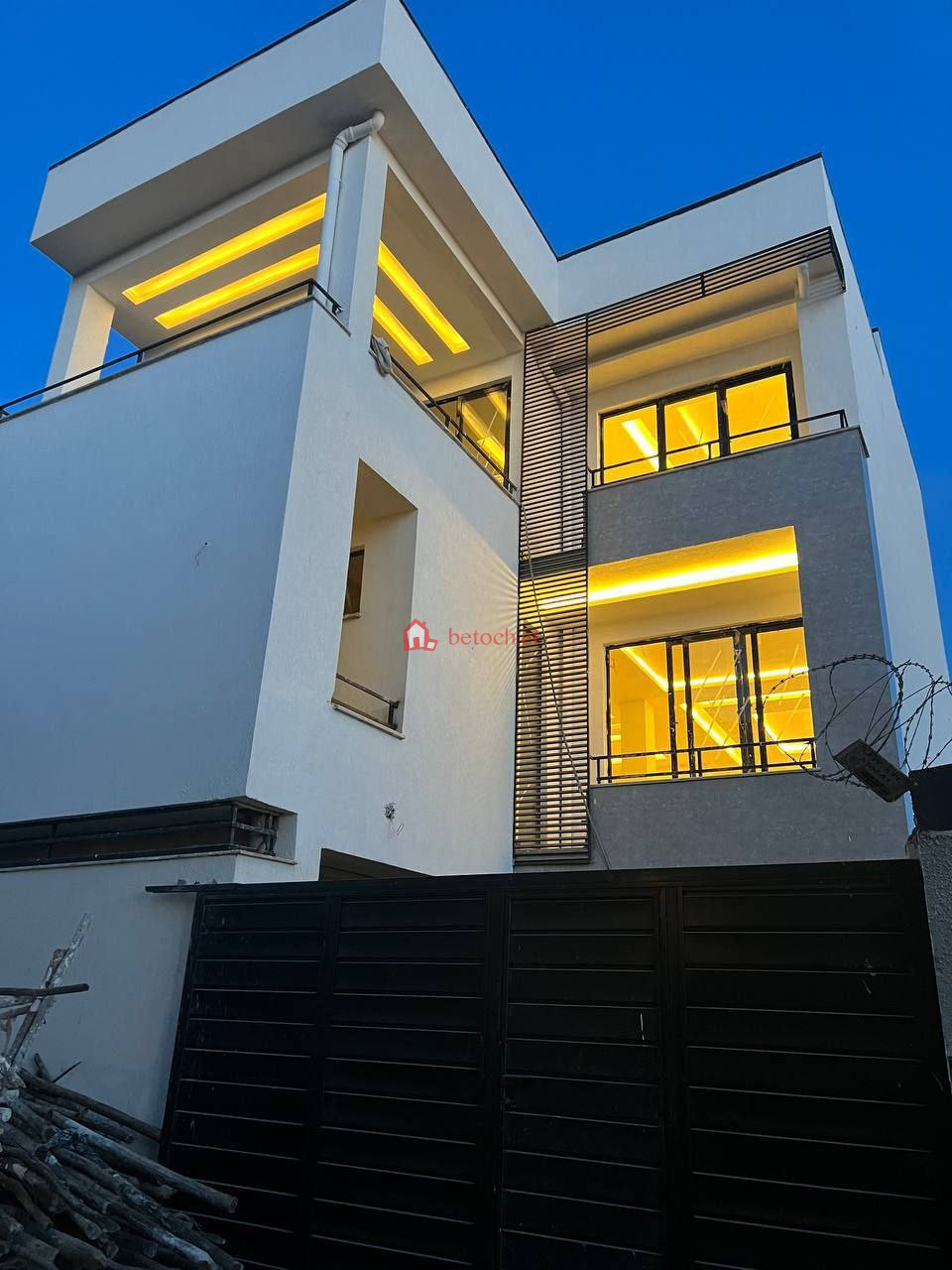 71.	Geriji 120 m2 G+2 Resident Villa House Building