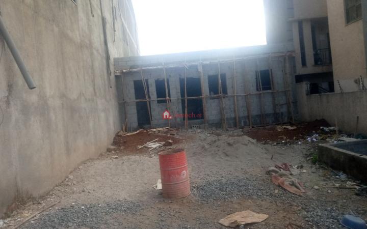 46.Alem Bank-Anfo 160 m2 L-shape Service Quarter House