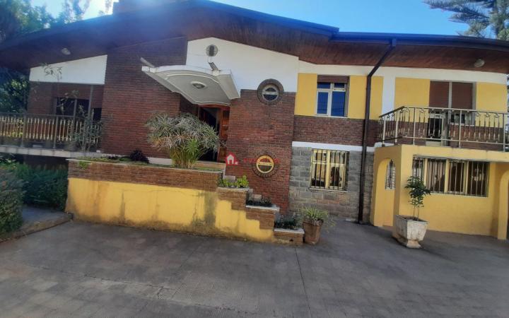 3.House for rent Bole 19 Qebele 500 m2 Ground residence Villa