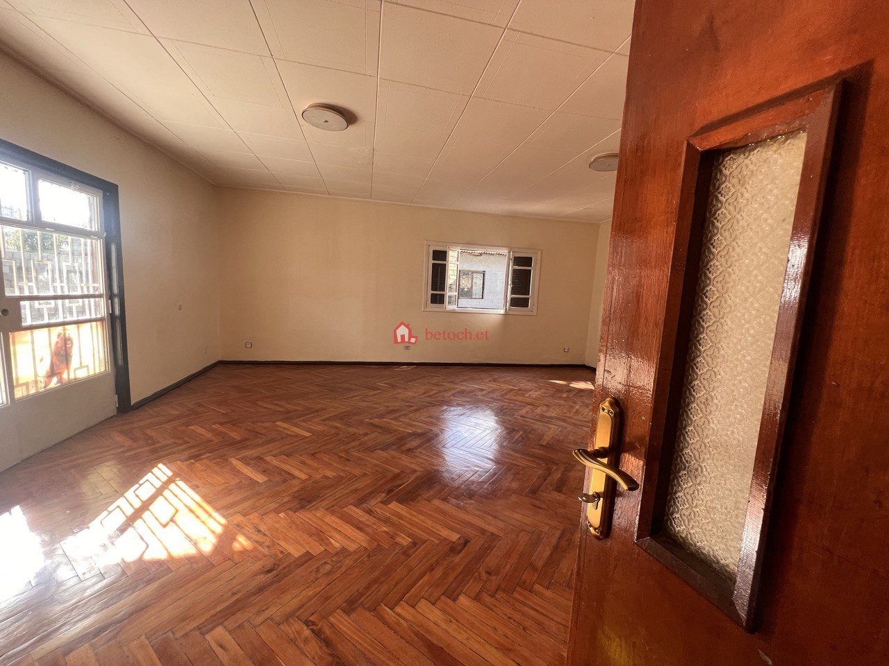 9.House for rent Old Bulgaria embassy 480 m2 Ground residence Villa
