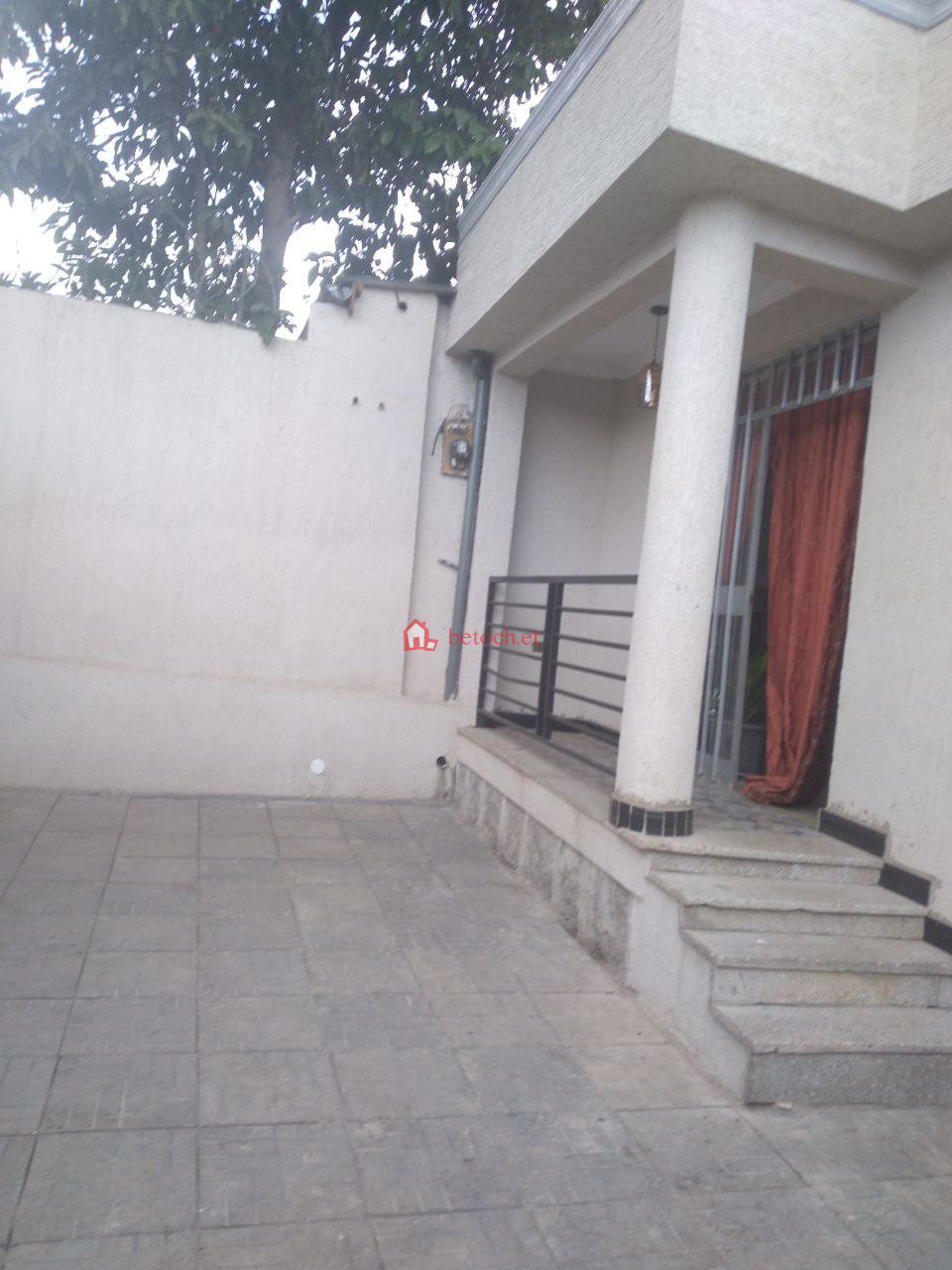 48.Saris 144 m2 L-shape Service Quarter House