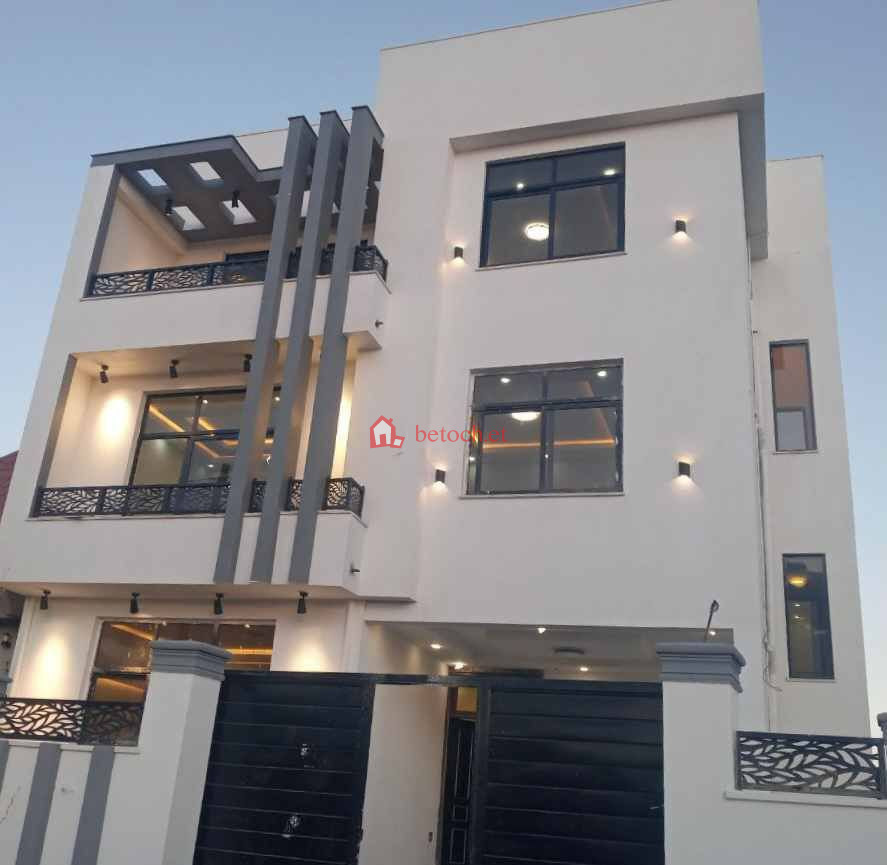38.Ayat 225 m² G⁺³ Resident Villa House Building