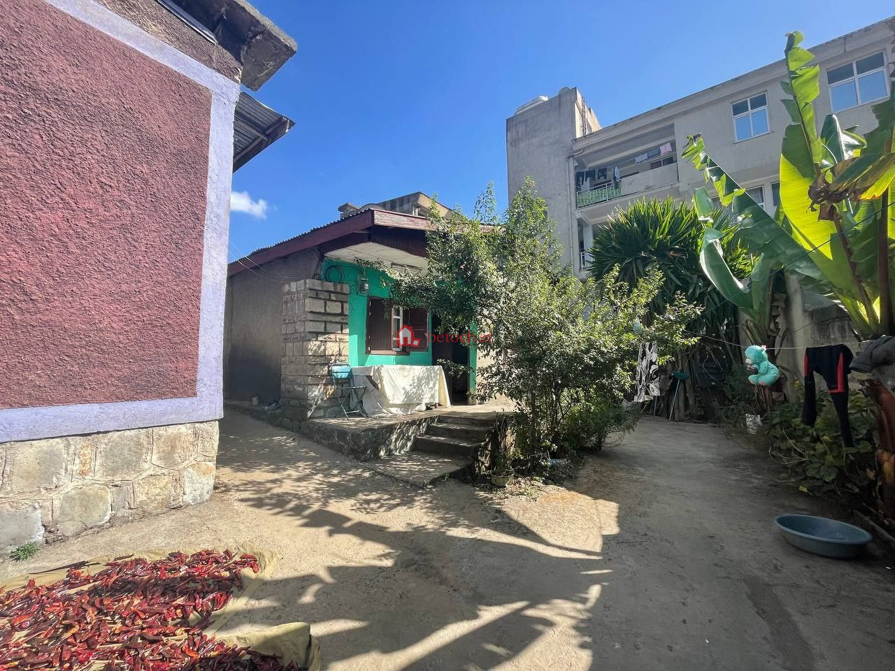 85.Lideta 257 m2 an old residence House (For Apartment or residence)