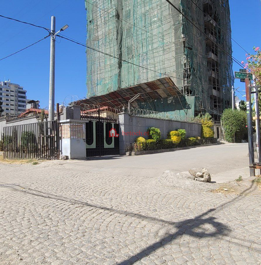 73.Bisirate Gabriel 500 m² Resident Villa House Building