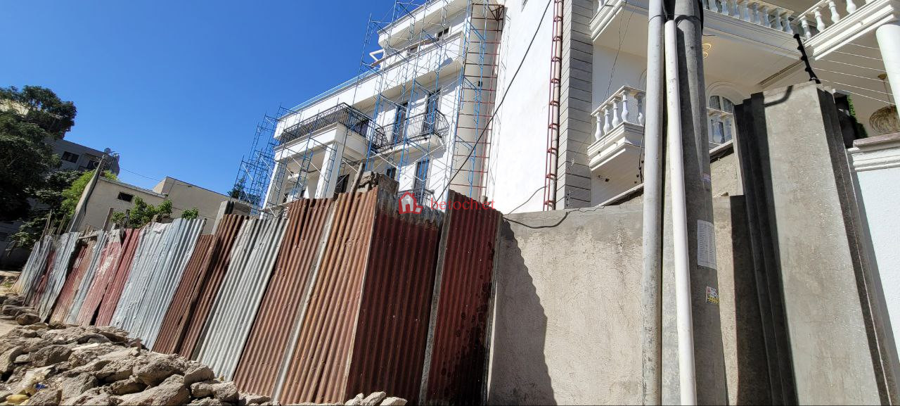 Bisirate Gabriel 500 m² G⁺³ Resident Villa House Building