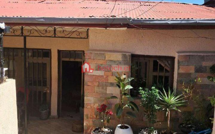68.Adisu gebeya 175 m² Residence Villa House