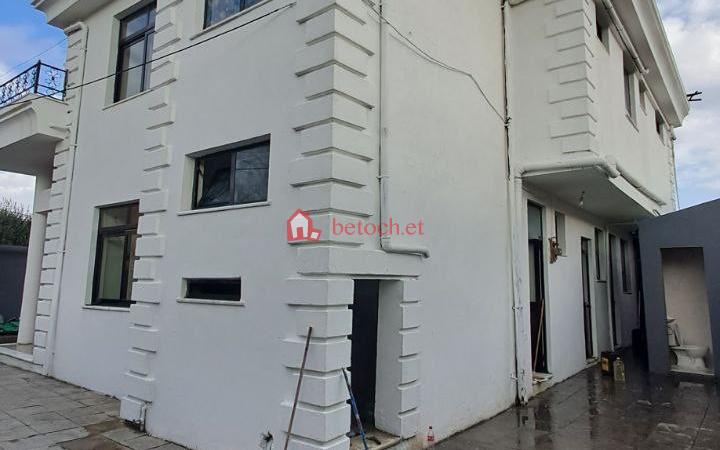 Samite 270 m² G⁺¹ Residence service Villa building