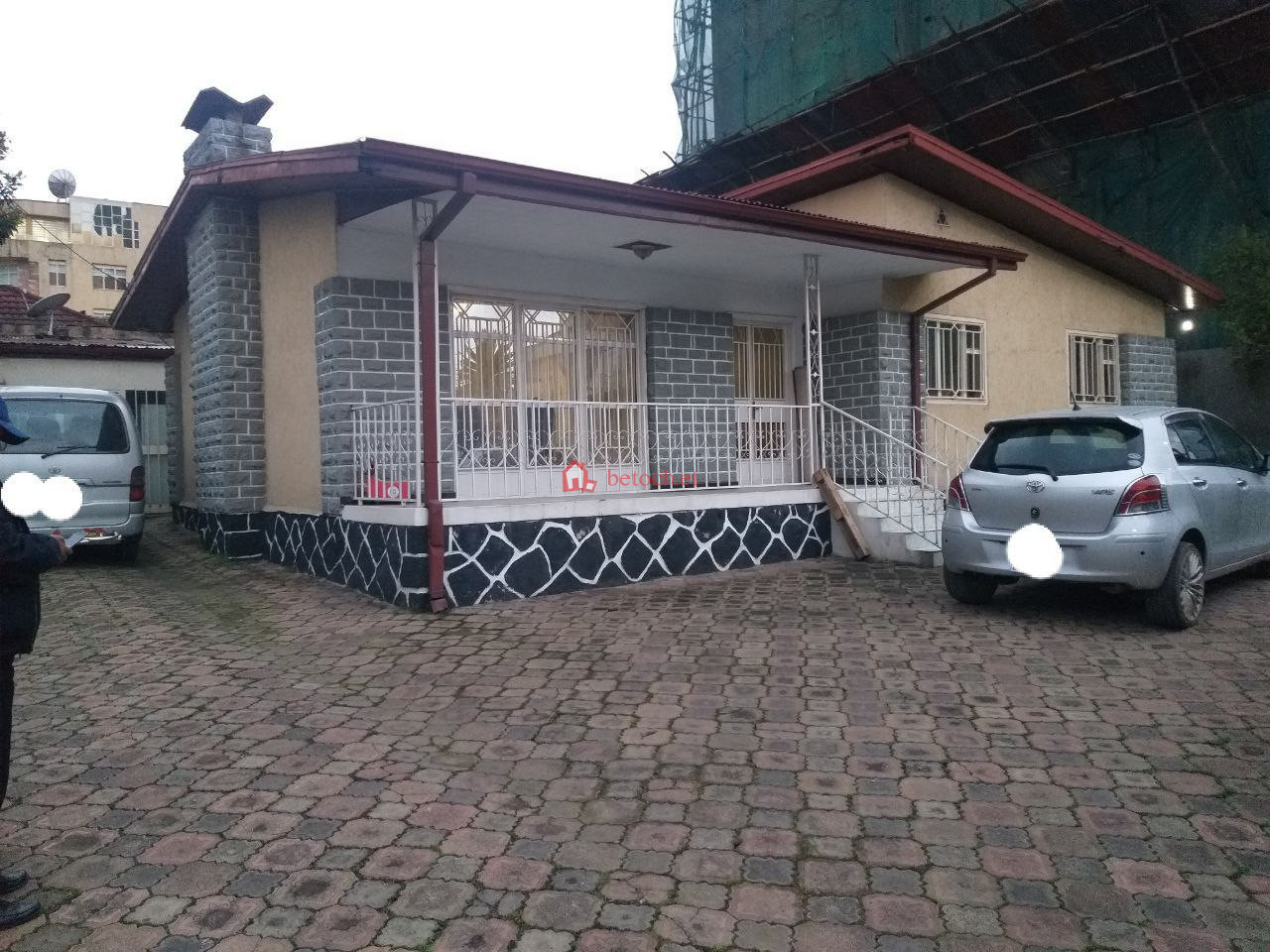 79.Bisirate Gabriel 500 m² Residence service Villa building (For Apartment,School, & Others investment)