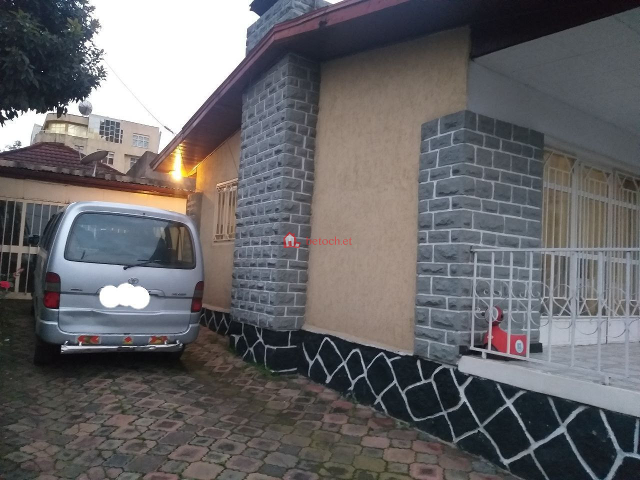 79.Bisirate Gabriel 500 m² Residence service Villa building (For Apartment,School, & Others investment)