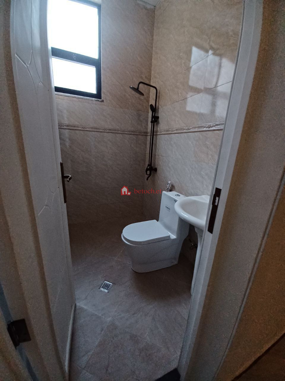 80.Ayat compound 250 m² Residence service Villa building