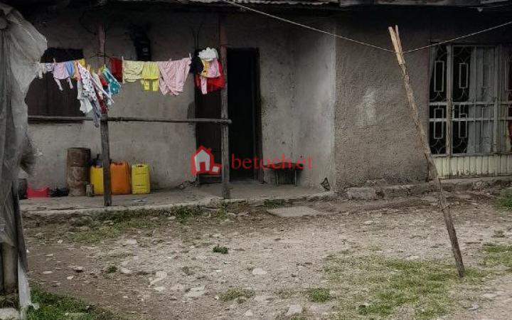 95.22 Mazoria 391 m² old residence Land House (For Apartmentor Residence house)