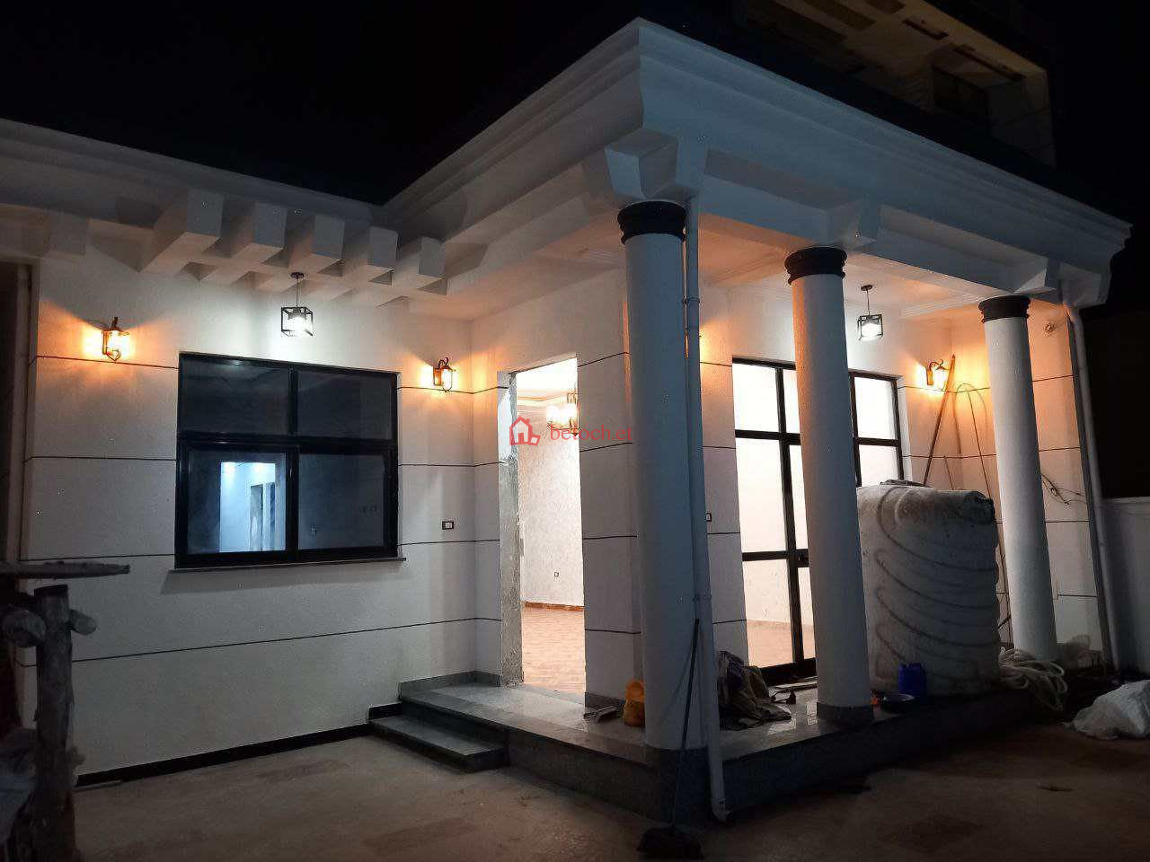22.Smite 250 m² Residence Villa House