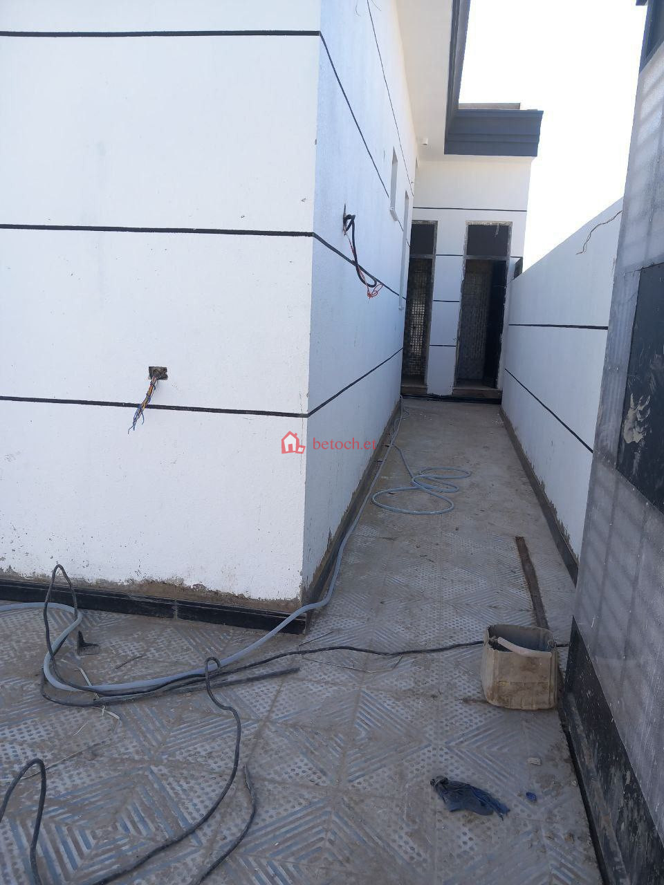 93.Ayat 200 m² Residence service Villa building