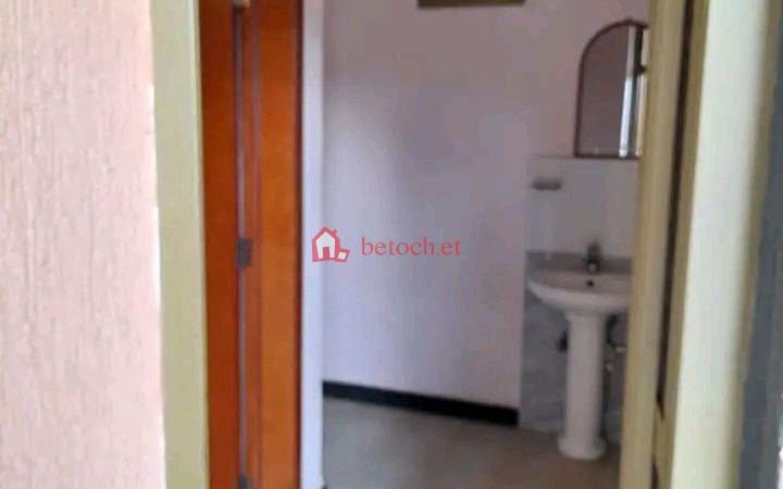 64.Ayat-Gabriele 180 m² L– shape Service Quarter House