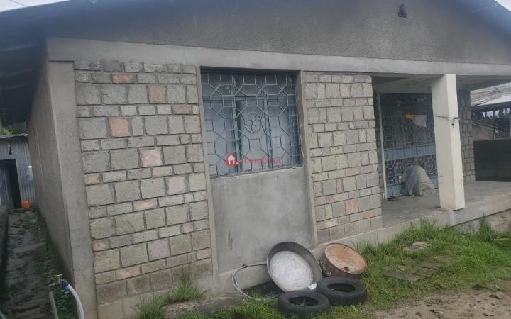 106. Bole Michael 346 m² an old House (For residence or Apartment)