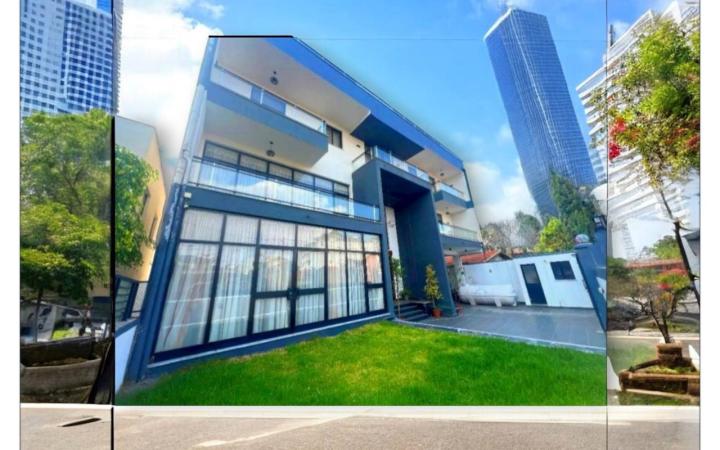 Luxury G+2 Villa for Sale in Bole,