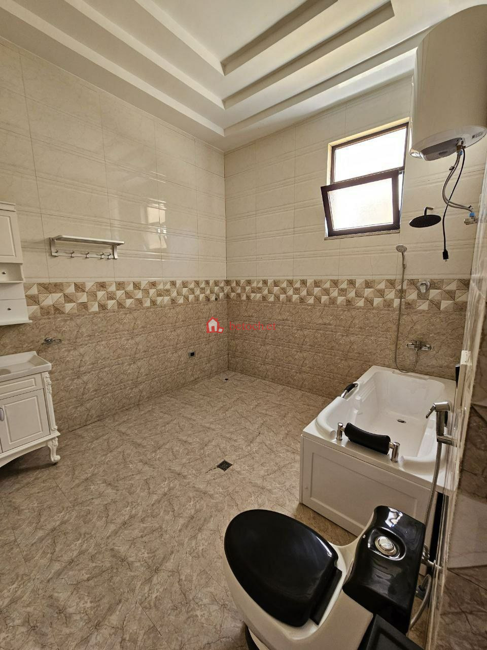 80.Gerje Jacros 531 m2 Res. Villa House