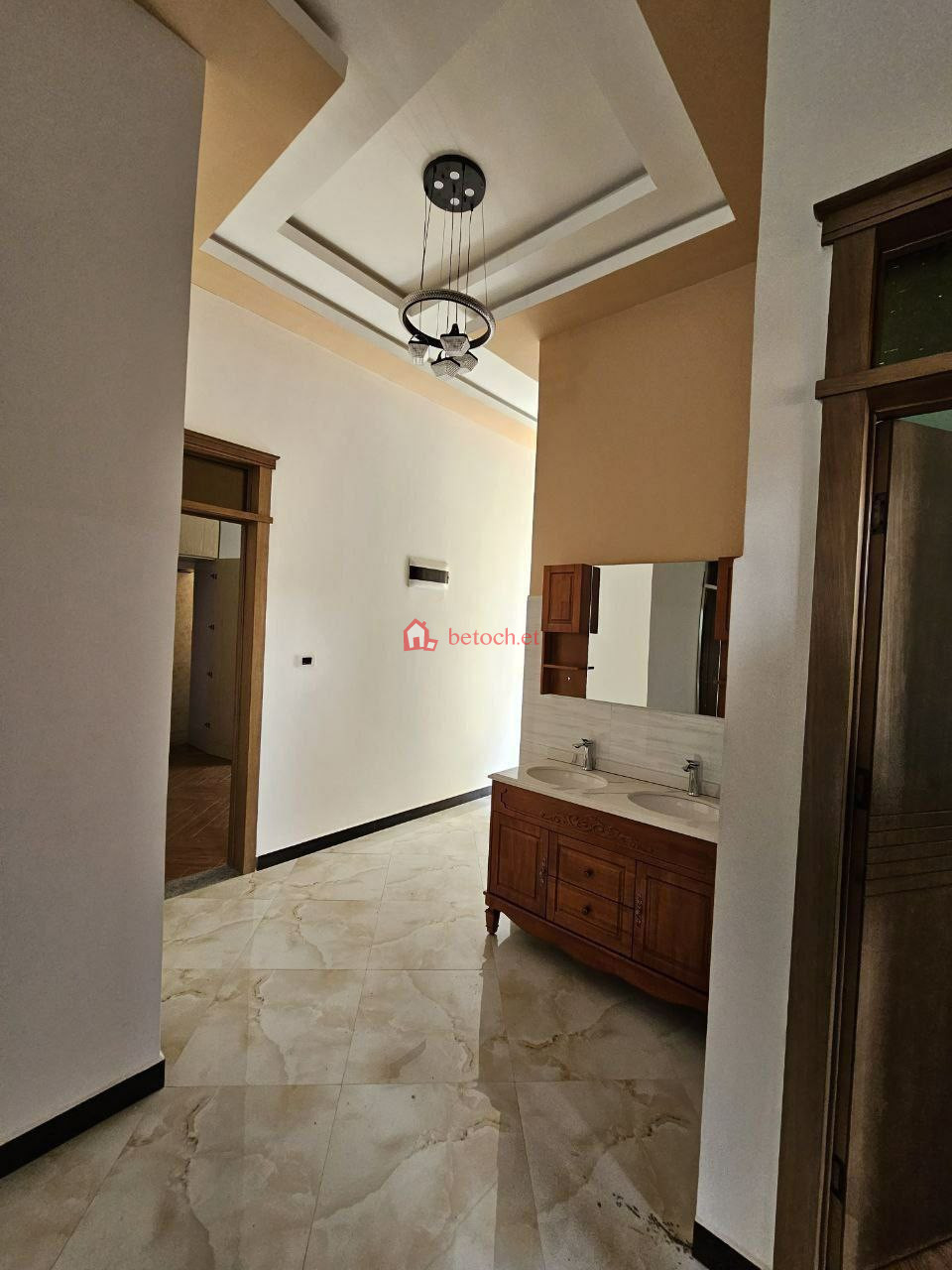 80.Gerje Jacros 531 m2 Res. Villa House