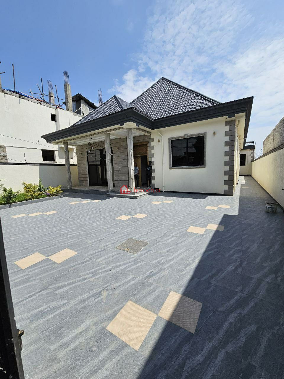 80.Gerje Jacros 531 m2 Res. Villa House