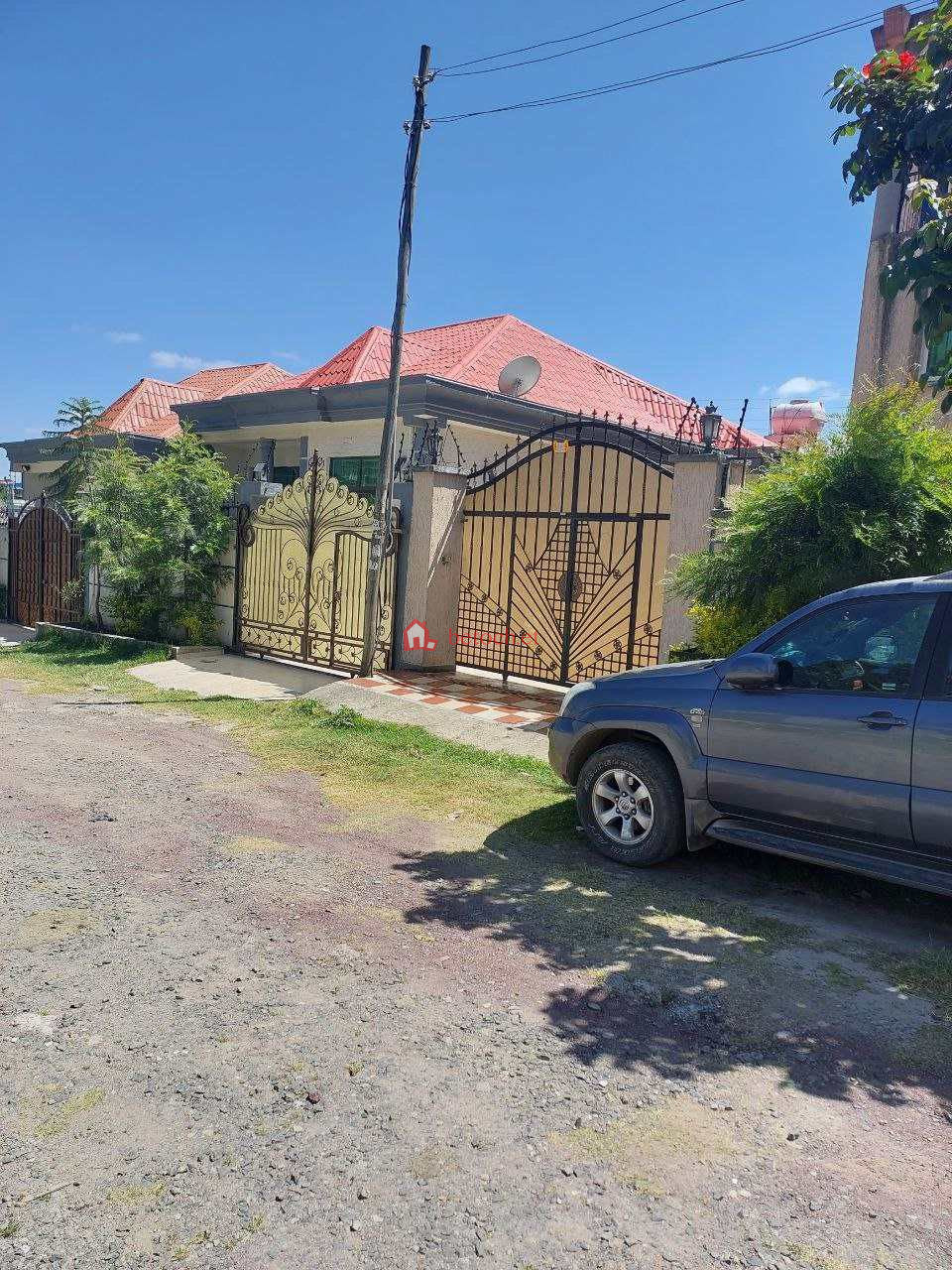 142.Fiyel bet 220 m² Resident Villa House