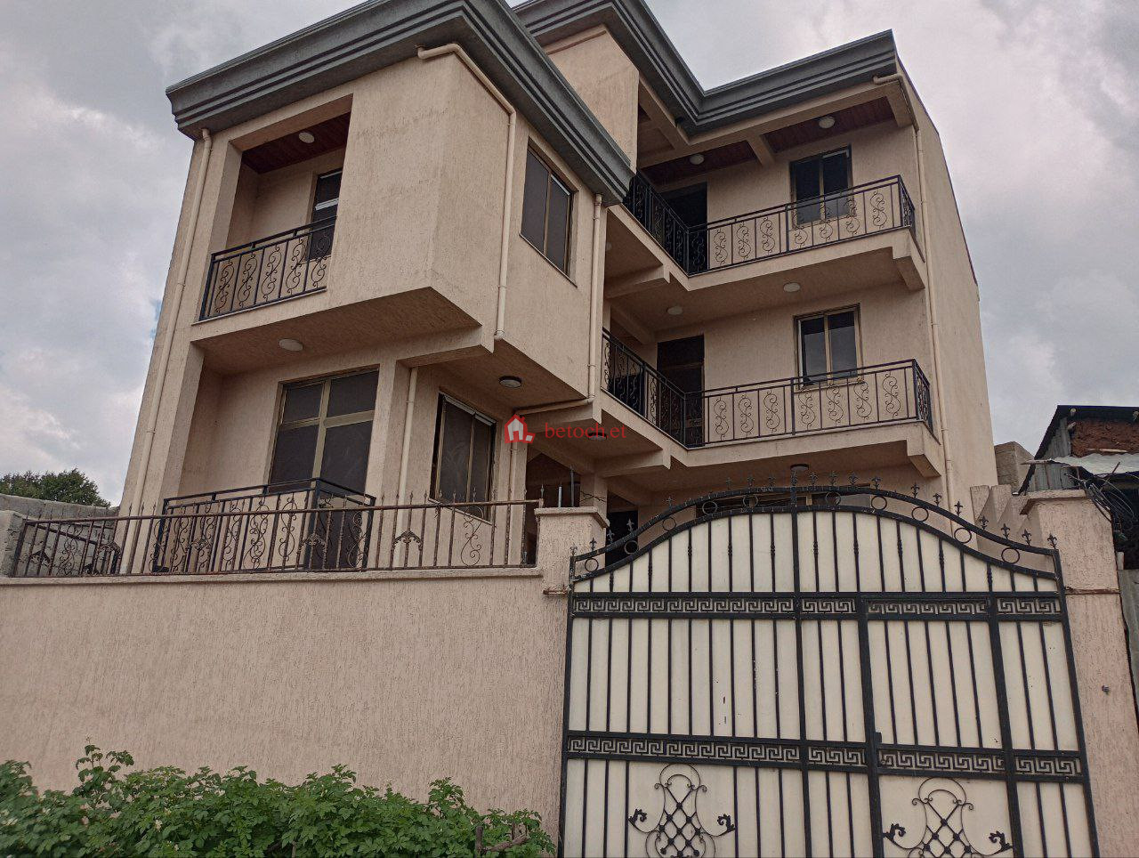 175.House for sale Kotebe College 180 m² G⁺³ Resident Villa House Building
