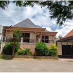 3-Bedroom Residential House in Summit