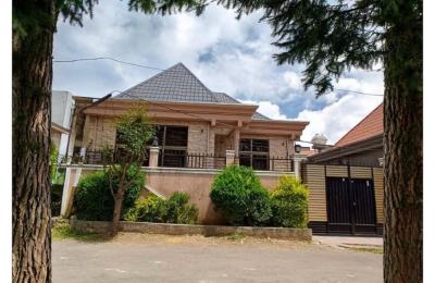 3-Bedroom Residential House in Summit