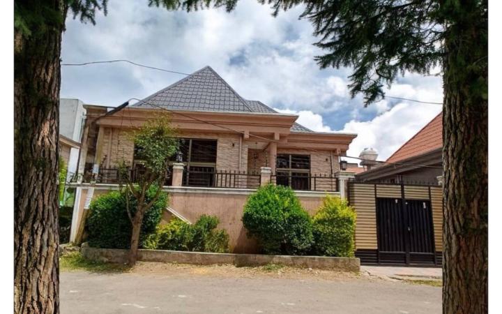 3-Bedroom Residential House in Summit