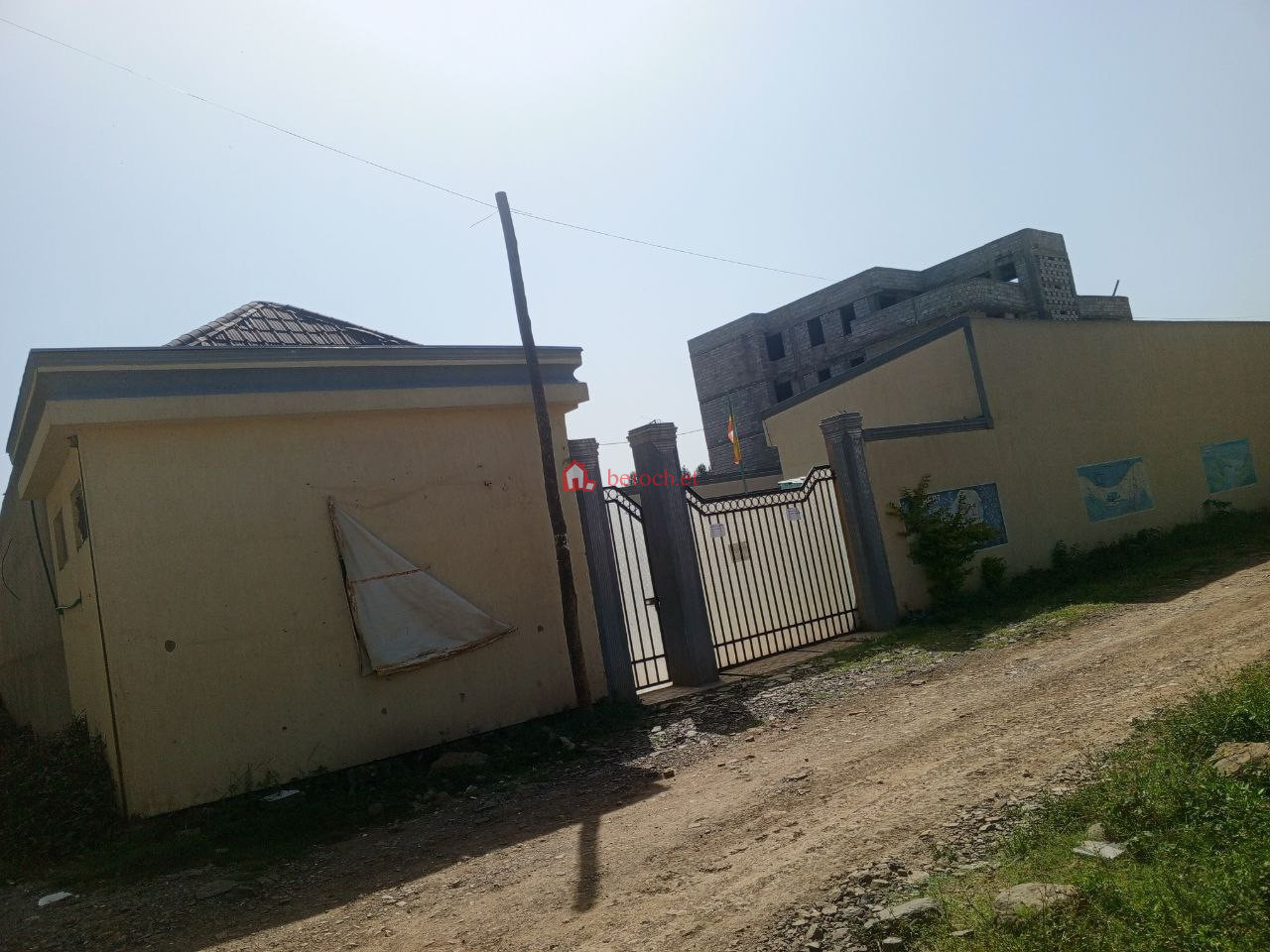 JOMO 1500 m2 G+1 School Building