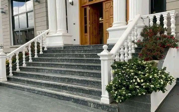 Stunning Luxury House in CMC